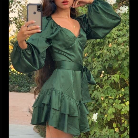 MAJORELLE revolve Etta Mini Dress Autumn Green Satin wedding puff sleeve fall - Picture 2 of 12
